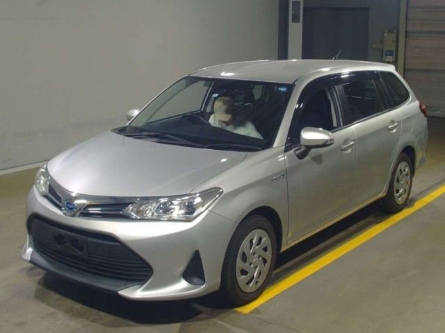 12566 Toyota Corolla fielder NKE165G 2018 г. (TAA Yokohama)